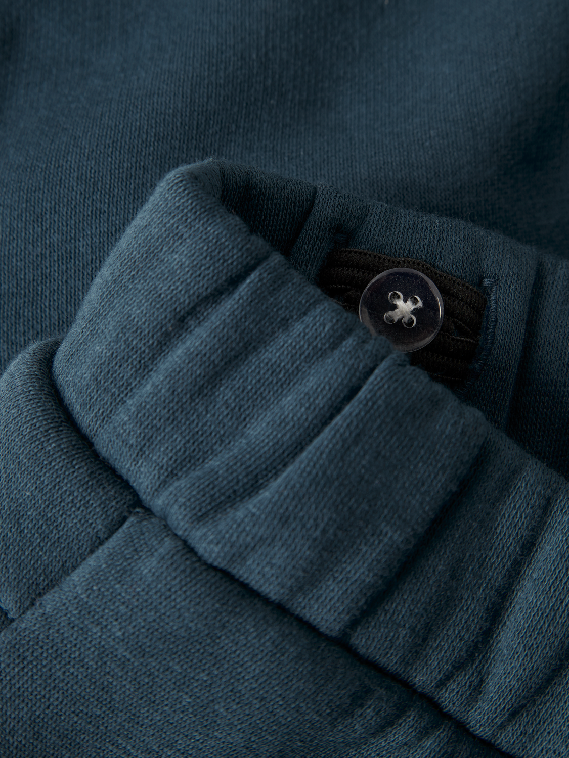 model_shot-front_full